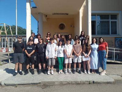 На добър час, седмокласници!  16